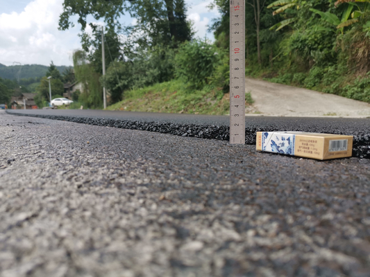 1.5cm 2cm অ্যাসফল্ট ওভারলে বিটুমেন রাস্তা মেরামত কংক্রিট ফুটপাথ রক্ষণাবেক্ষণ