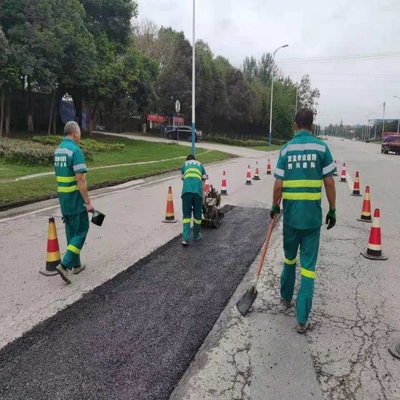 অ্যাসফল্ট রোড সারফেস রক্ষণাবেক্ষণ ব্ল্যাক গ্রানুল কোল্ড অ্যাসফাল্ট প্রিমিক্স অ্যাসফল্ট প্যাচ