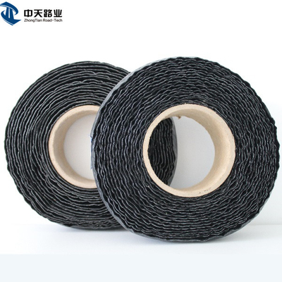 30mm অ্যাসফল্ট বিটুমেন ক্র্যাক সিলিং স্ব আঠালো বিটুমেন টেপ দ্রুত মেরামত