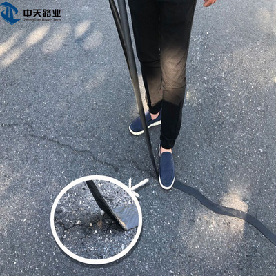 30mm অ্যাসফল্ট বিটুমেন ক্র্যাক সিলিং স্ব আঠালো বিটুমেন টেপ দ্রুত মেরামত