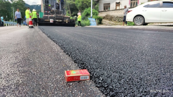 1.5cm 2cm অ্যাসফল্ট ওভারলে বিটুমেন রাস্তা মেরামত কংক্রিট ফুটপাথ রক্ষণাবেক্ষণ
